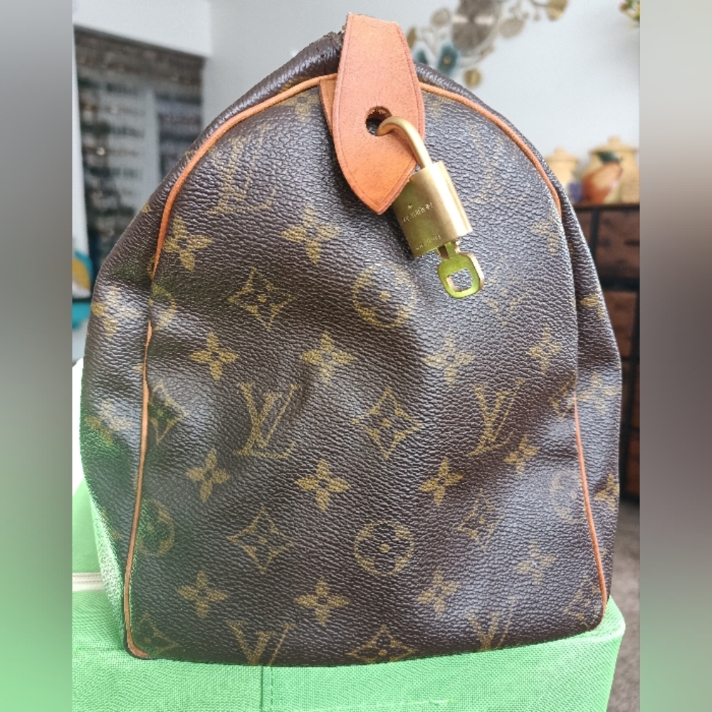 Chic đź’– Authentic LV Speedy 30 Brown Monogram Coated Canvas Classic Bag, EUC - Picture 15 of 16